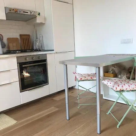 Corso Lodi - Prada, Comfort In *